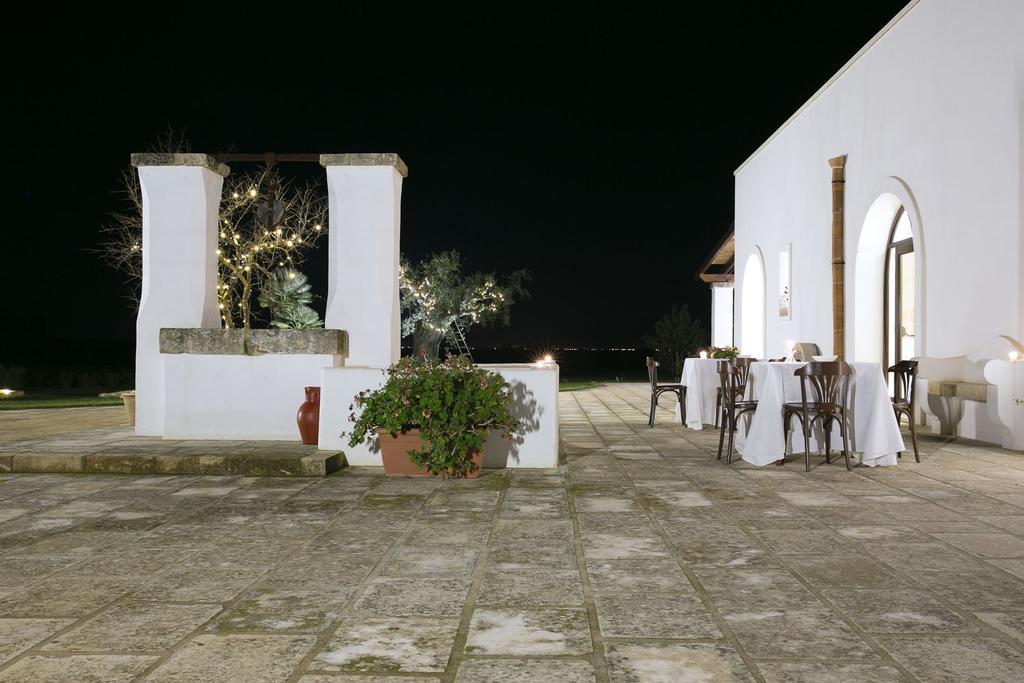 Tenutayala - Residenza Agrituristica Parabita Ngoại thất bức ảnh