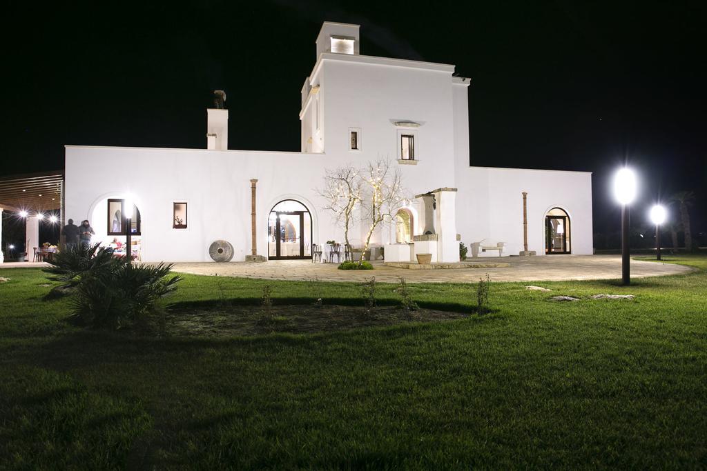 Tenutayala - Residenza Agrituristica Parabita Ngoại thất bức ảnh
