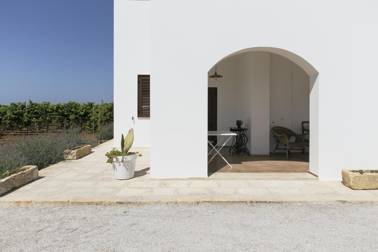 Tenutayala - Residenza Agrituristica Parabita Ngoại thất bức ảnh
