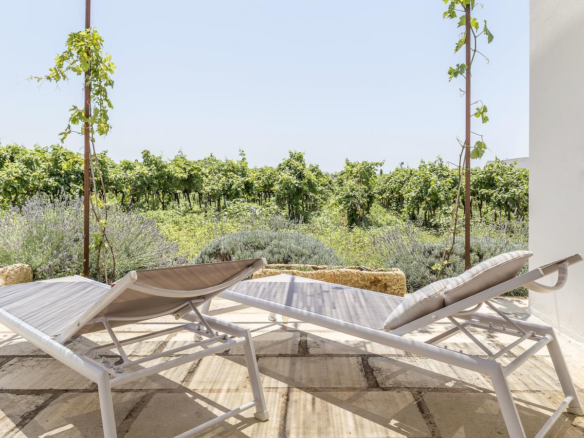 Tenutayala - Residenza Agrituristica Parabita Ngoại thất bức ảnh